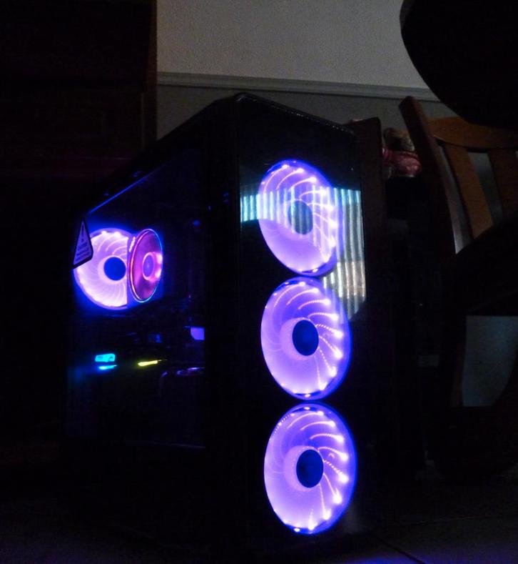 Prachtige RGB PC Amd Ryzen 7 2700X-GTX1660, Computers en Software, Desktop Pc's, Zo goed als nieuw, 3 tot 4 Ghz, SSD, 16 GB, Gaming