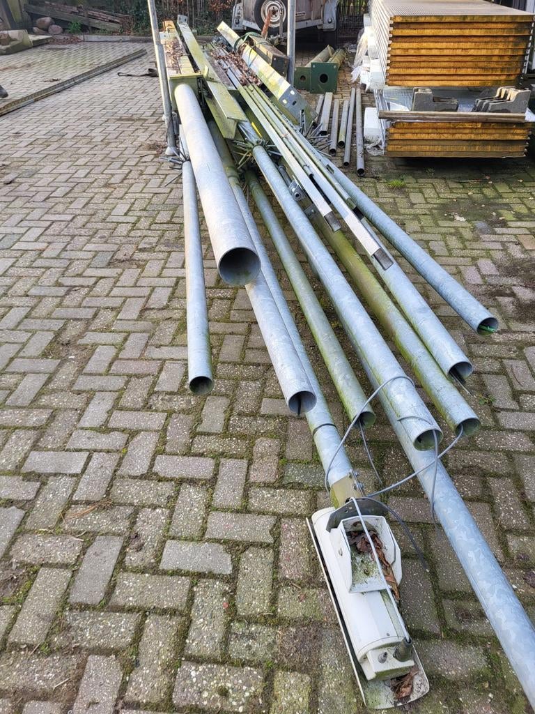 10 stuks  gegalvaniseerde Beveiligings/camera masten, Telecommunicatie, Antennes en Masten, Ophalen, Mast