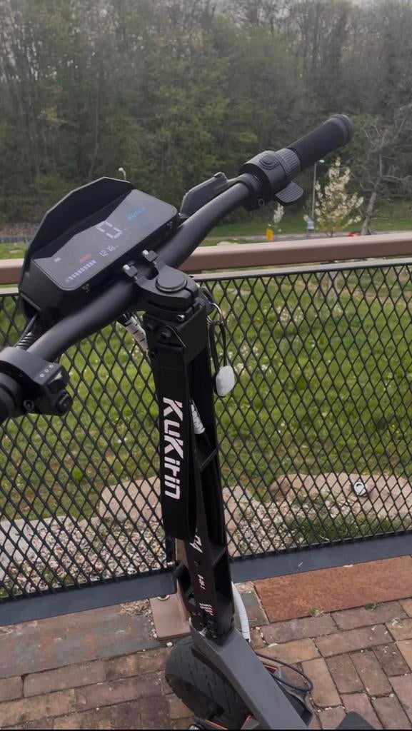 Custom kukurin g4.          App voor meer info!, Fietsen en Brommers, Steps, Ophalen of Verzenden, Zo goed als nieuw, Elektrische step (E-scooter)