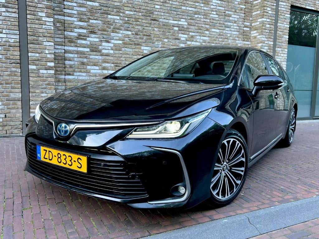 Toyota Corolla 1.8 Hybrid Dynamic 2019 Zwart 10J Gar. | NAP, 4 cilinders, Corolla, Zwart, Sedan