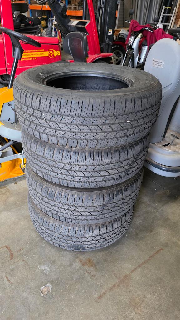 4x4 winterbanden 265-65-R17, Auto-onderdelen, Banden en Velgen, Gebruikt, -, -, Band(en)