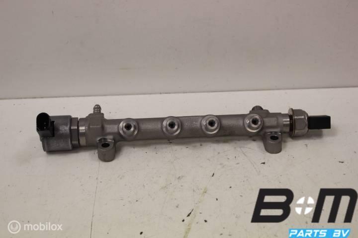 Brandstofrail + sensor + drukregelklep Passat B8 04L130089G, Auto-onderdelen, Gebruikt