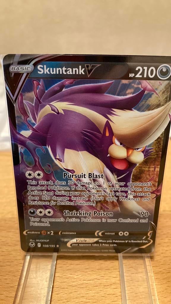 Pokemon Skuntank V 108/195 Silver Tempest 3,00 euro, Ophalen of Verzenden, Zo goed als nieuw