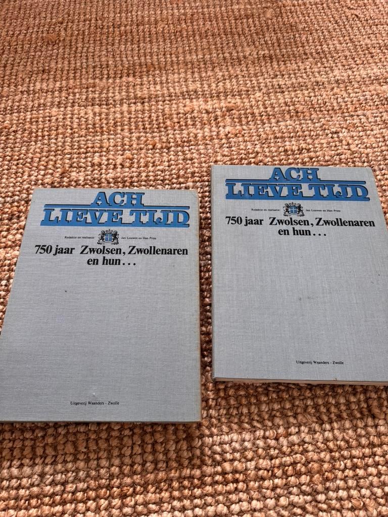Twee ingebonden bundels Ach Lieve Tijd 750 jaar Zwolle, Boeken, Geschiedenis | Stad en Regio, Ophalen of Verzenden, Zo goed als nieuw