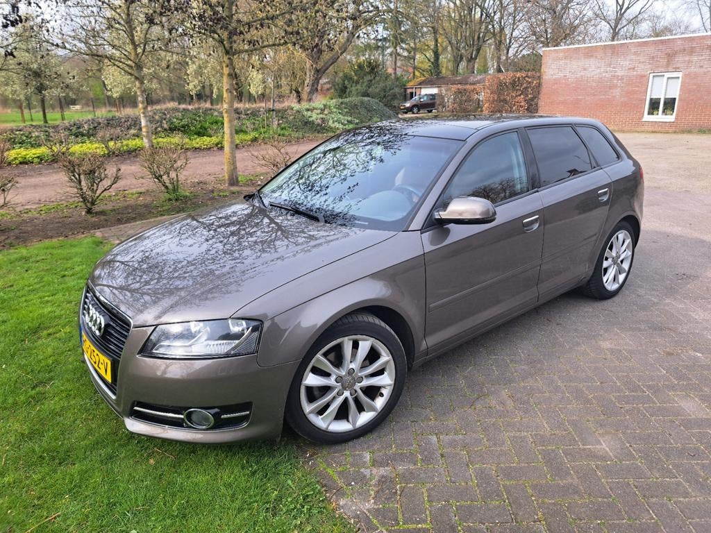 Audi A3 1.8 Tfsi 118KW Sportback AUT 2012 Grijs, Auto's, 15 km/l, 4 cilinders, 700 kg, 160 pk