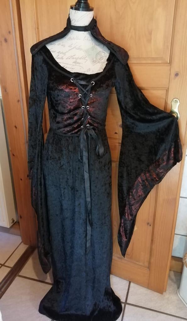 Middeloude dameskleding jurk gothic larp kostuum maat SM, Kleding | Dames, Verzenden, Gedragen, Maat 38/40 (M), Carnaval