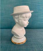 Beeld Sanbo Spaans porseleinen beeld jongen., Ophalen of Verzenden