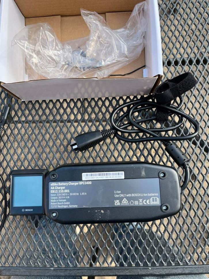 Bosch eBike acculader BPC3400 en display, Fietsen en Brommers, Fietsaccessoires | Fietsaccu's, Zo goed als nieuw, Ophalen of Verzenden