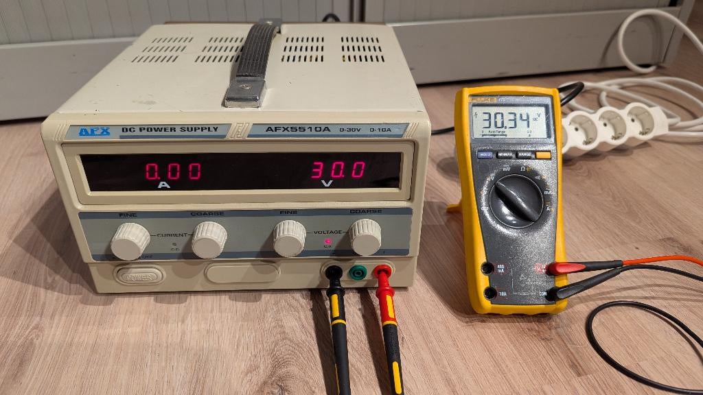 AFX DC Power Supply AFX5510A 30V 10A labvoeding, Ophalen of Verzenden, Gebruikt