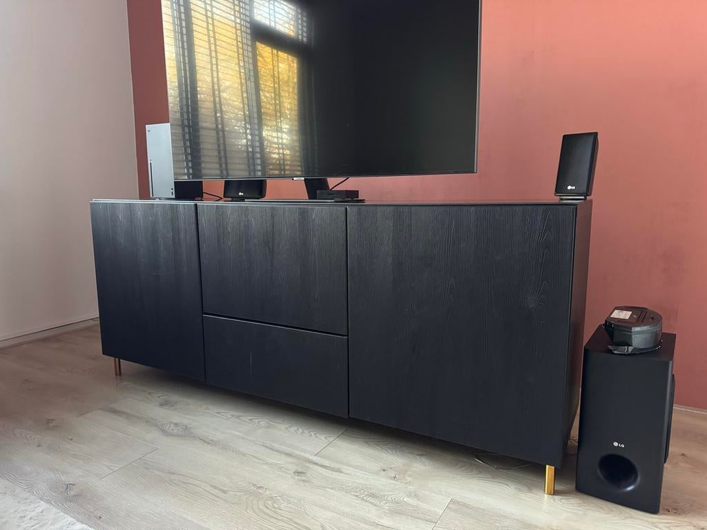 Modern zwart dressoir met gouden poten, Ophalen, Zo goed als nieuw, 200 cm of meer, Minder dan 100 cm