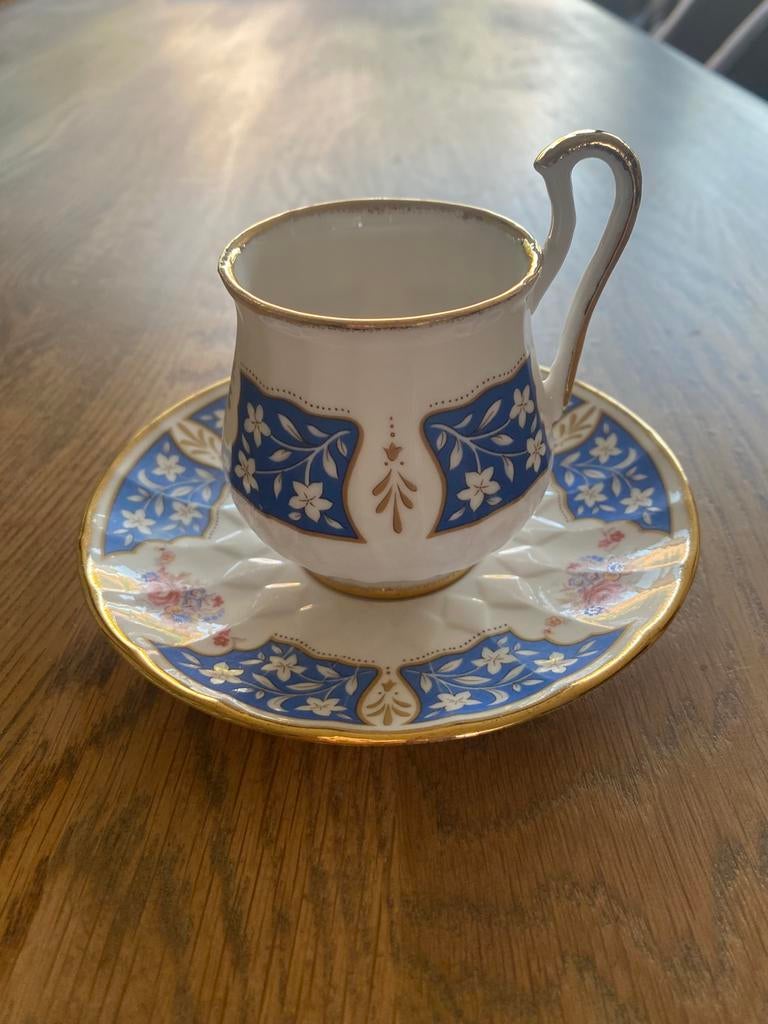 Oud kop en schotel, Ophalen of Verzenden, Zo goed als nieuw, Porselein, Kop en/of schotel