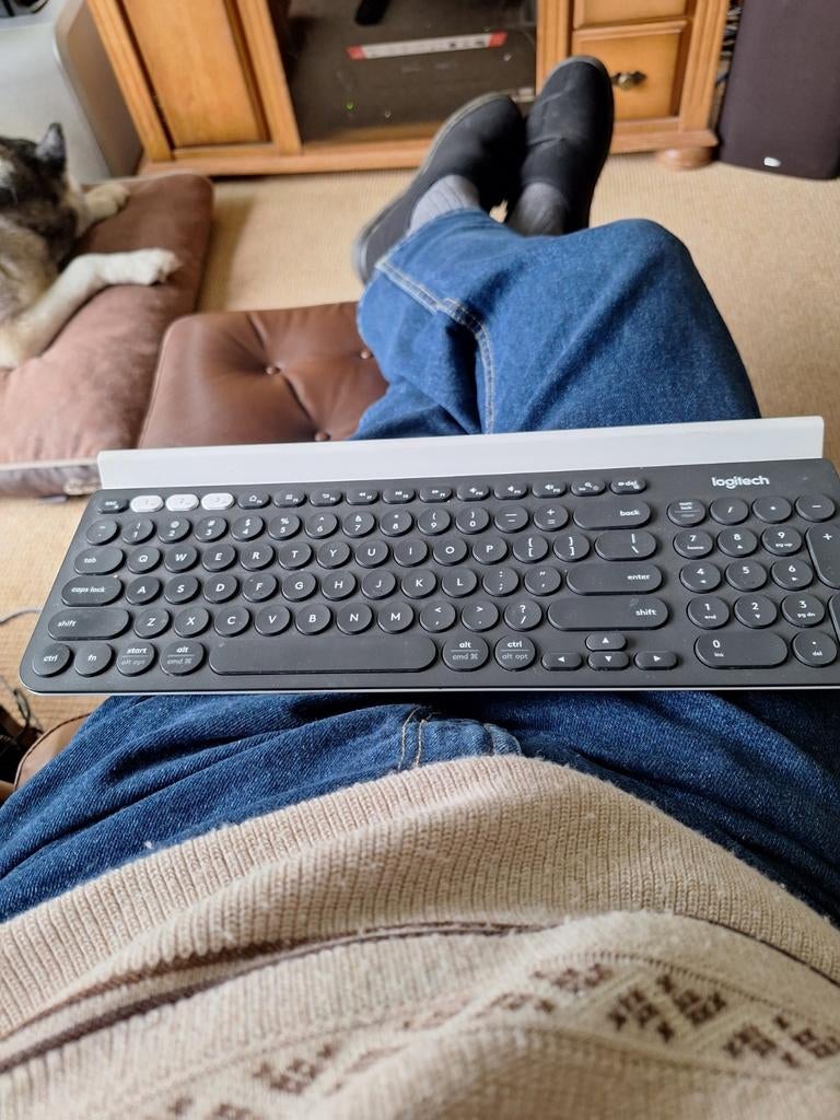 Logitech K780 + reserve toetsenbord (onderdelen), Gebruikt, Multimediatoetsen, Logitech, Ophalen of Verzenden