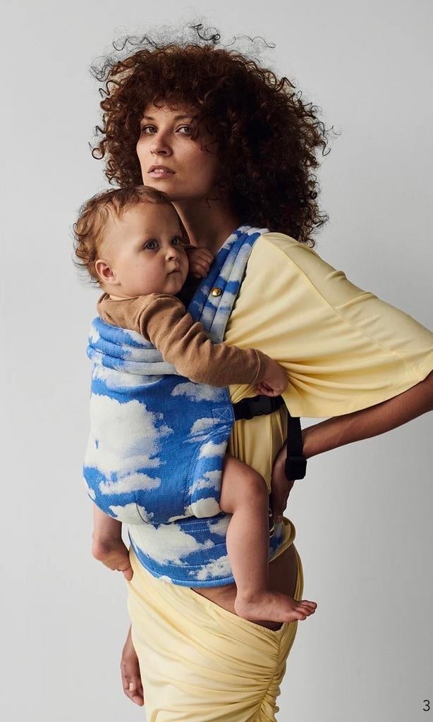 Gloednieuwe Artipoppe draagzak met wolkenprint, Kinderen en Baby's, Babydragers en Draagdoeken, Ophalen of Verzenden, Nieuw, Draagzak