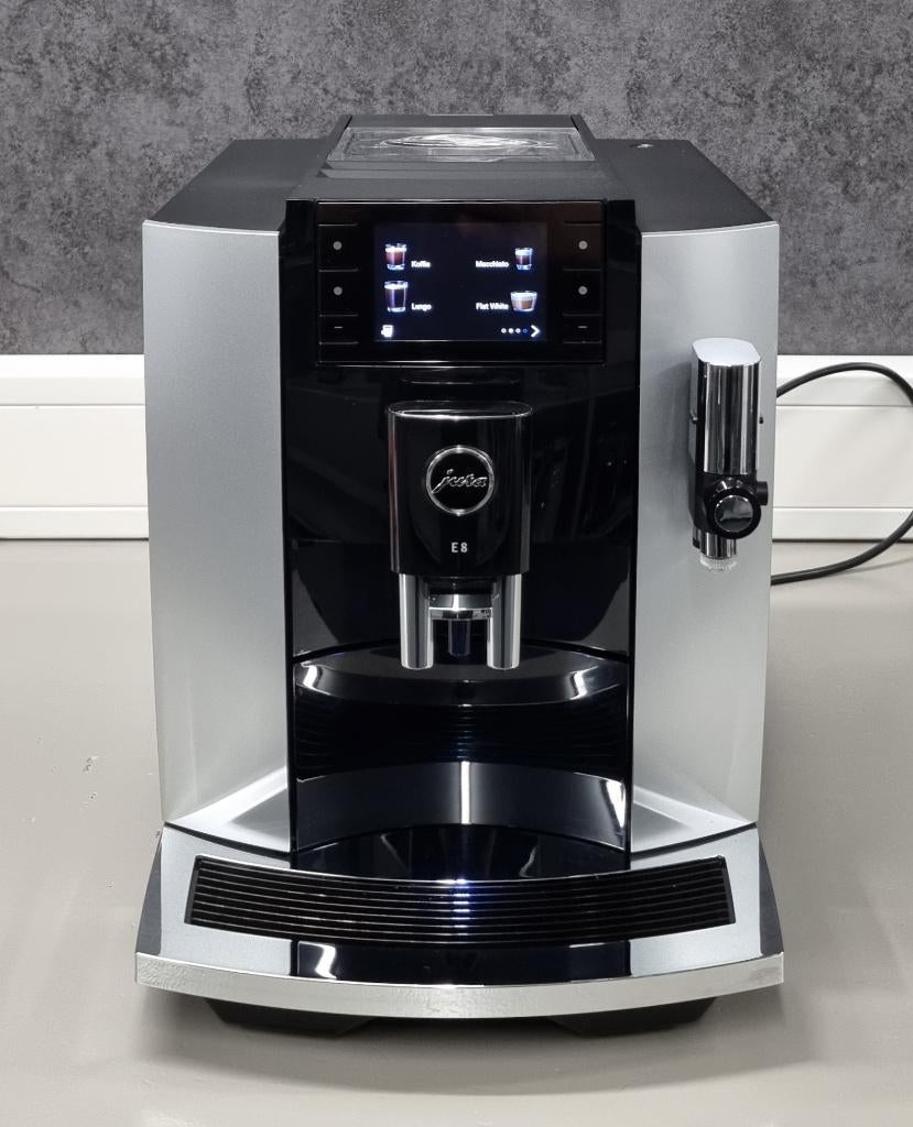 Jura E8 EC Platina MET GARANTIE EN SERVICEBEURT, Afneembaar waterreservoir, 10 kopjes of meer, Ophalen of Verzenden, Gemalen koffie