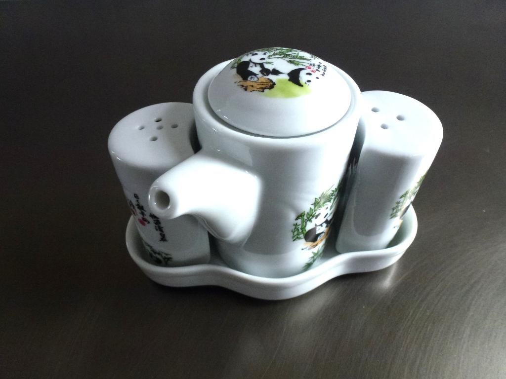 Set van porseleinen peper en zout strooier Japanse stijl., Overige typen, Nieuw, Ophalen of Verzenden, Overige stijlen