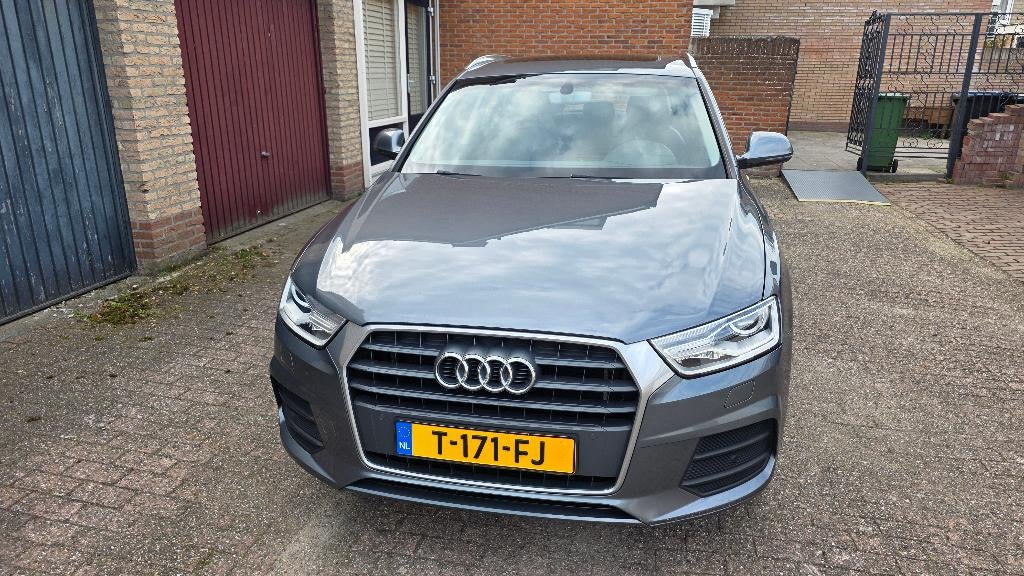 Audi Q3 1.4 Tfsi 110KW S-tronic 2016 Grijs Sport, Euro 5, 1380 kg, 1800 kg, 4 cilinders