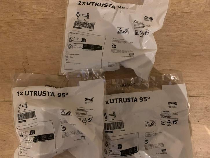 3x IKEA Utrusta Scharnieren 95 graden 6 stuks, Doe-het-zelf en Verbouw, Hang- en Sluitwerk, Nieuw, Scharnier, Overige materialen