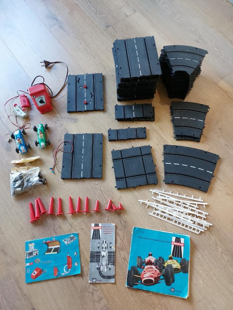 Carrera Racebaan met extra's en reserve onderdelen, Zelf te bouwen, Carrera, Ophalen of Verzenden, Elektrisch