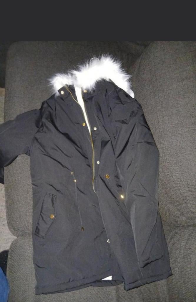 Zwarte winterjas met bontkraag xl, Kleding | Dames, Jassen | Winter, Maat 38/40 (M), Zwart, Ophalen of Verzenden, Onbekend