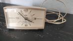 Vintage elektrische tafelklok Metamec England creme, Huis en Inrichting, Woonaccessoires | Klokken, Ophalen of Verzenden, Gebruikt