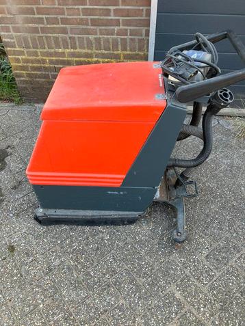 Hako schrobmachine Hakomatic 430 beschikbaar voor biedingen