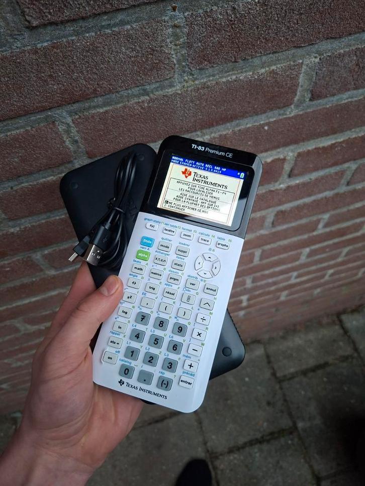 Ti-83 premium ce grafische rekenmachine snel verzonden, Diversen, Rekenmachines, Zo goed als nieuw, Grafische rekenmachine, Ophalen of Verzenden