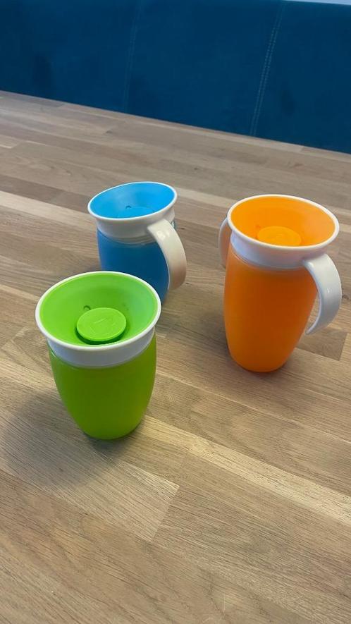 3 bekers van munchkin, Kinderen en Baby's, Babyvoeding en Toebehoren, Gebruikt, Overige typen, Ophalen of Verzenden