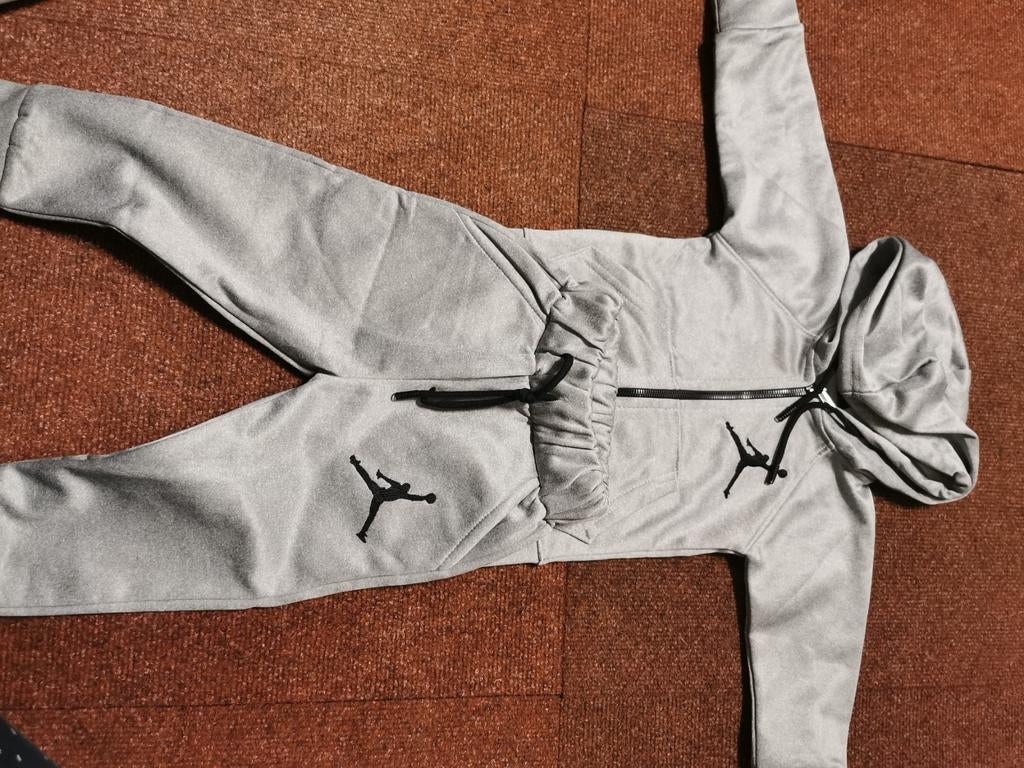 Trainings pak maat 104, Jongen of Meisje, Ophalen of Verzenden, Zo goed als nieuw, Setje