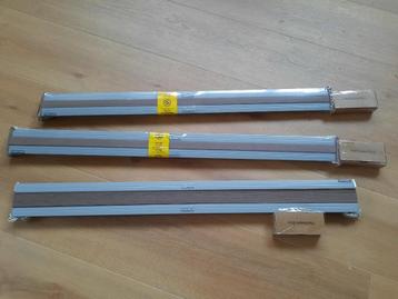3 Nieuwe Plisségordijnen Donkerbruin 825x989mm & 764x890mm beschikbaar voor biedingen