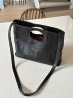 Italiaans leren schoudertas, Sieraden, Tassen en Uiterlijk, Tassen | Damestassen, Ophalen, Gebruikt, Zwart