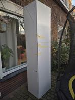 Hoge kast (230cm) - Gratis ophalen in Tilburg, Ophalen