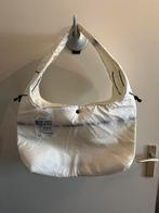 Limited edition tas van gerecyclede airbags van Volvo, Ophalen of Verzenden, Zo goed als nieuw, Wit, Handtas