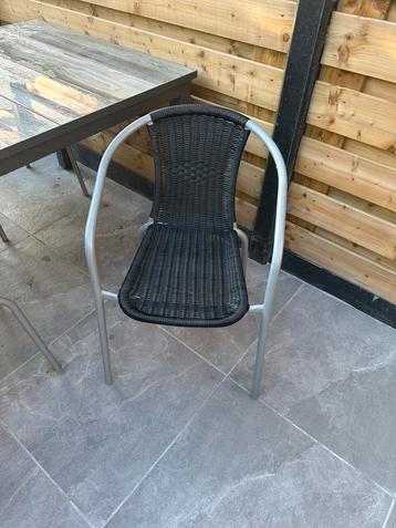 6x Stapelbare stoelen Zwart beschikbaar voor biedingen