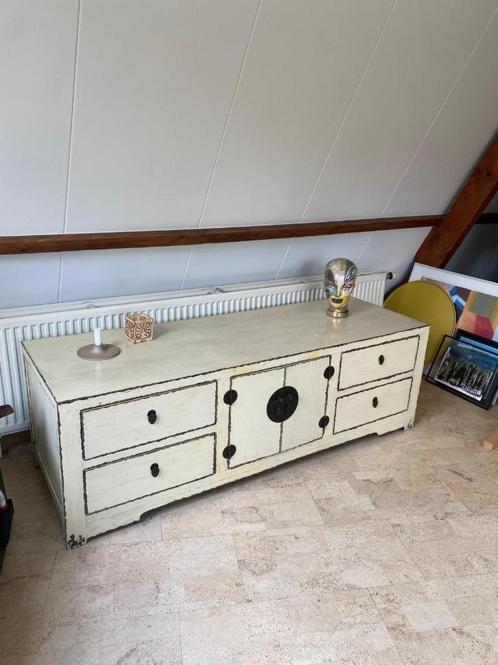 Witte Lage Kast - Chinese Bruidskast Loods5, Antiek en Kunst, Antiek | Meubels | Kasten, Ophalen