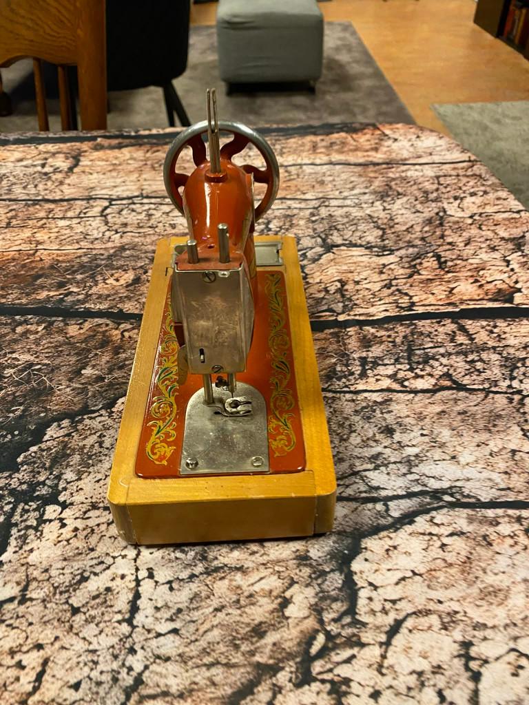 Vintage Orsha kindernaaimachine, Antiek en Kunst, Antiek | Speelgoed, Ophalen of Verzenden