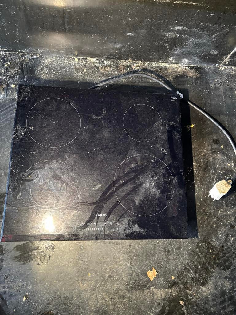 Siemens Keukenapparatuur: Ovens, Afzuigkap, Kookplaten, Gebruikt, Oven, Hete lucht, Inbouw