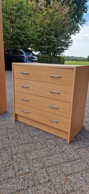 Mooie ladenkast - Ideaal voor slaapkamer of woonkamer beschikbaar voor biedingen