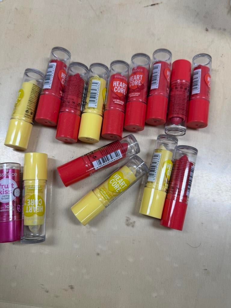 Essence Lippenbalsem Set, Sieraden, Tassen en Uiterlijk, Uiterlijk | Cosmetica en Make-up, Lippen, Ophalen of Verzenden, Zo goed als nieuw