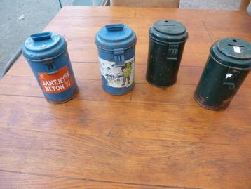 ouderwetse collectebussen van ijzer beschikbaar voor biedingen