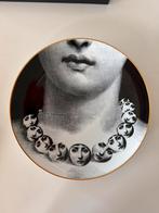 Fornasetti Rosenthal Bord - Temi e Variazioni Motiv 16, Ophalen of Verzenden, Nieuw, Porselein, Bord of Schaal