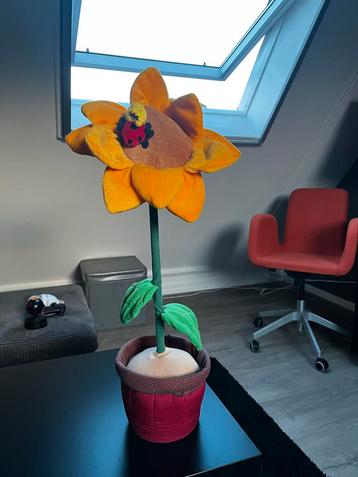 Anna Club Plush Zonnebloem beschikbaar voor biedingen