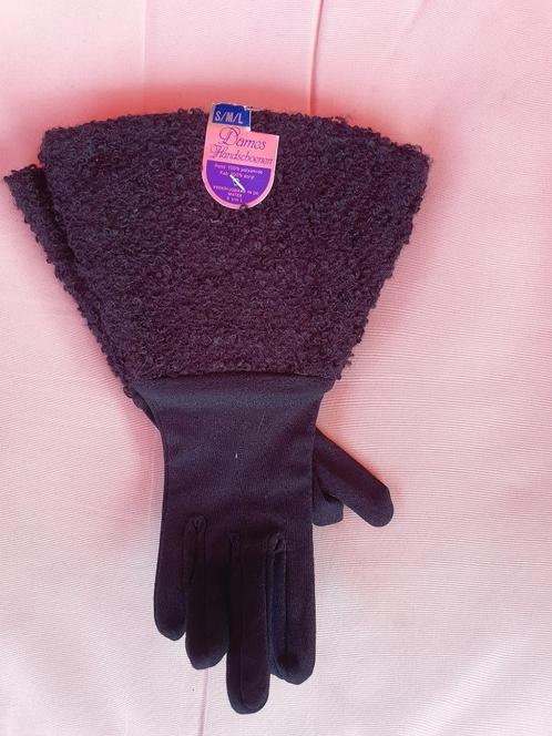 Deftige Vintage Zwarte Handschoenen | Maat S | , Kleding | Dames, Mutsen, Sjaals en Handschoenen, Sjaal, Ophalen of Verzenden