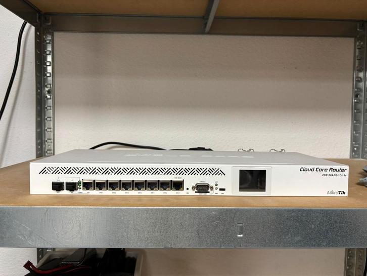 Mikrotik Cloudcore router CCR1009-7G-1C-1S+, Computers en Software, Routers en Modems, Zo goed als nieuw, Router, Ophalen