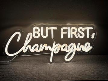 Neon lamp (voor feest of bruiloft) - but first champagne beschikbaar voor biedingen