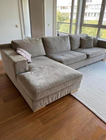 Urgent - Couch needs to go asap
