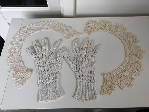 A906 Vintage gehaakte handschoenen kraagjes. Jaren zeventig, Antiek en Kunst, Curiosa en Brocante, Ophalen of Verzenden