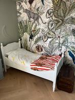 Wit houten juniorbed met matras, Ophalen, 70 tot 85 cm, 140 tot 160 cm, Zo goed als nieuw