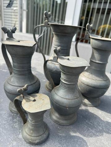 Antieke Tinnen Kannenset - 5 stuks beschikbaar voor biedingen