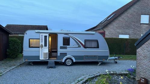 Bürstner Averso 535TL, Caravans en Kamperen, Caravans, Particulier, tot en met 4, 750 - 1000 kg, Rondzit, Bürstner, 2 aparte bedden