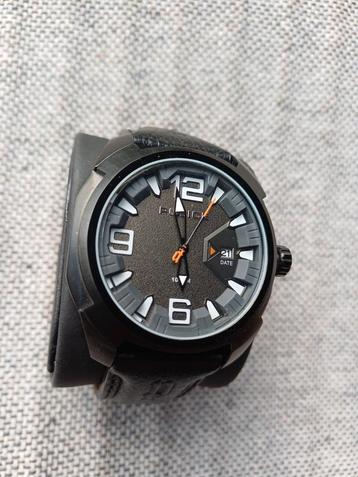 POLICE horloge type nr 13836J in nieuwstaat verkerend  beschikbaar voor biedingen